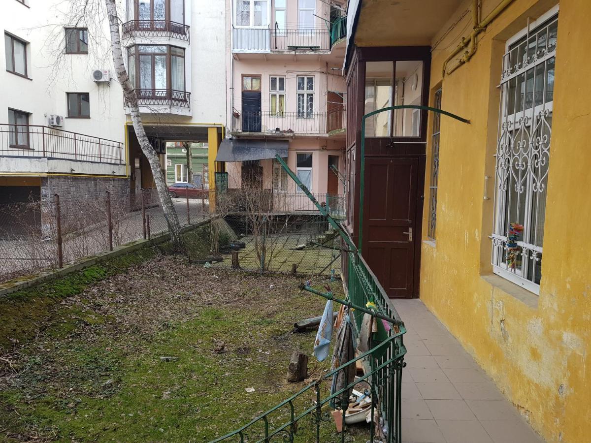Зручна І Комфортна Квартира Недалеко Від Вокзалу І Центру Міста Lviv Exterior foto