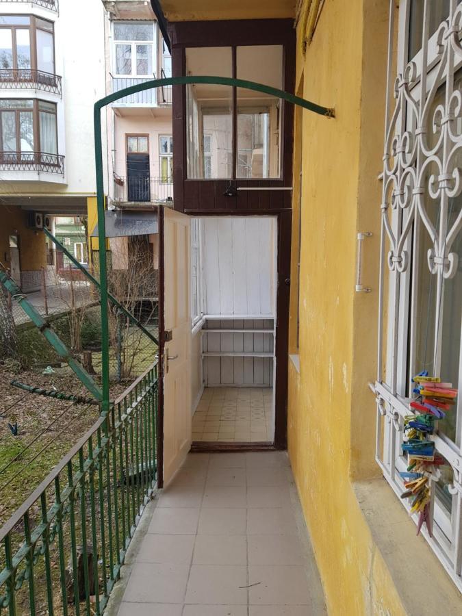Зручна І Комфортна Квартира Недалеко Від Вокзалу І Центру Міста Lviv Exterior foto